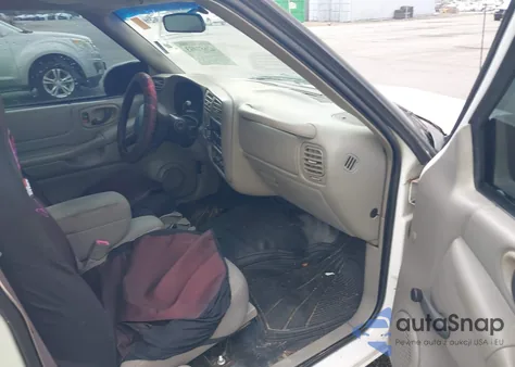 2003 Chevrolet S-10 из США, поврежденный, VIN 1GCCS14H338289619